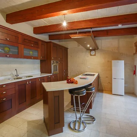 5 Bedroom With Private Pool Nyaraló