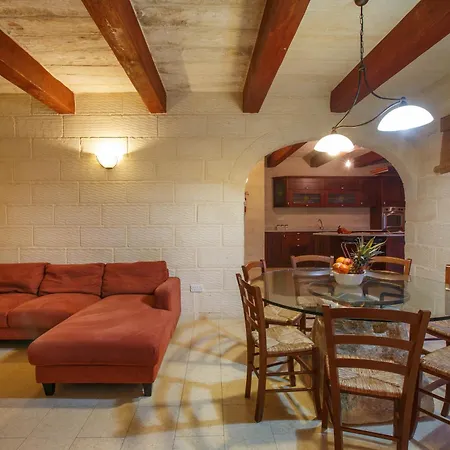 Nyaraló 5 Bedroom With Private Pool *