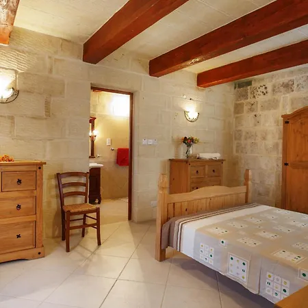 Nyaraló 5 Bedroom With Private Pool